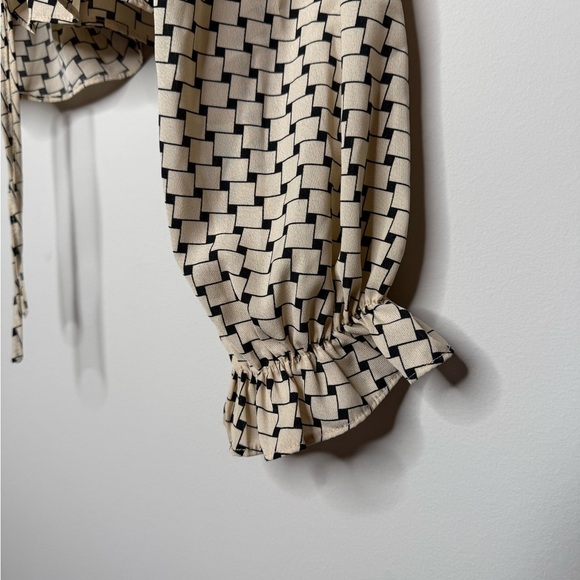 Papaya Black and Cream Checkered Blouse - Picture 2 of 9